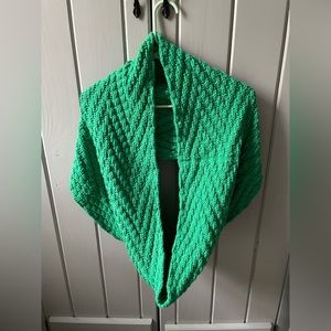 Gap Infinity knitted green scarf